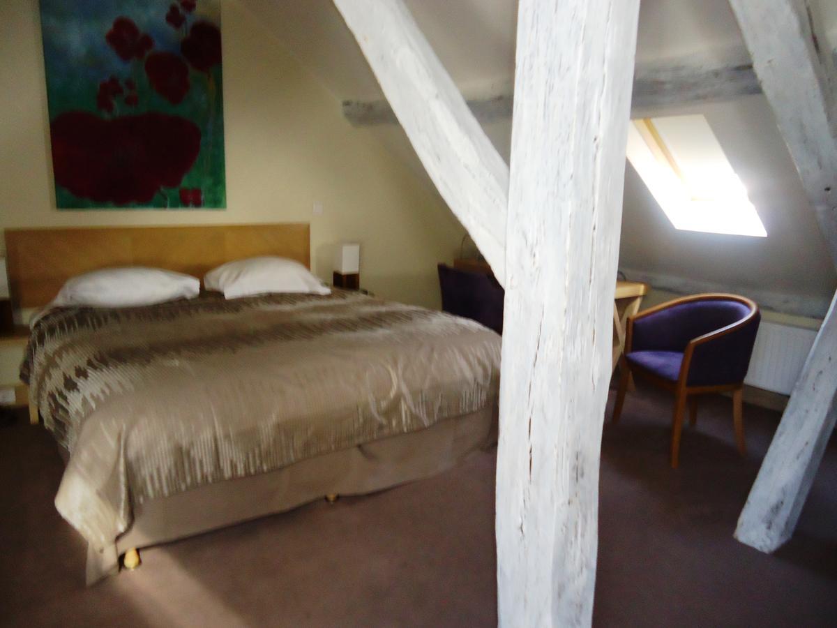 Hotel Le Parc Marly-le-Roi Zimmer foto